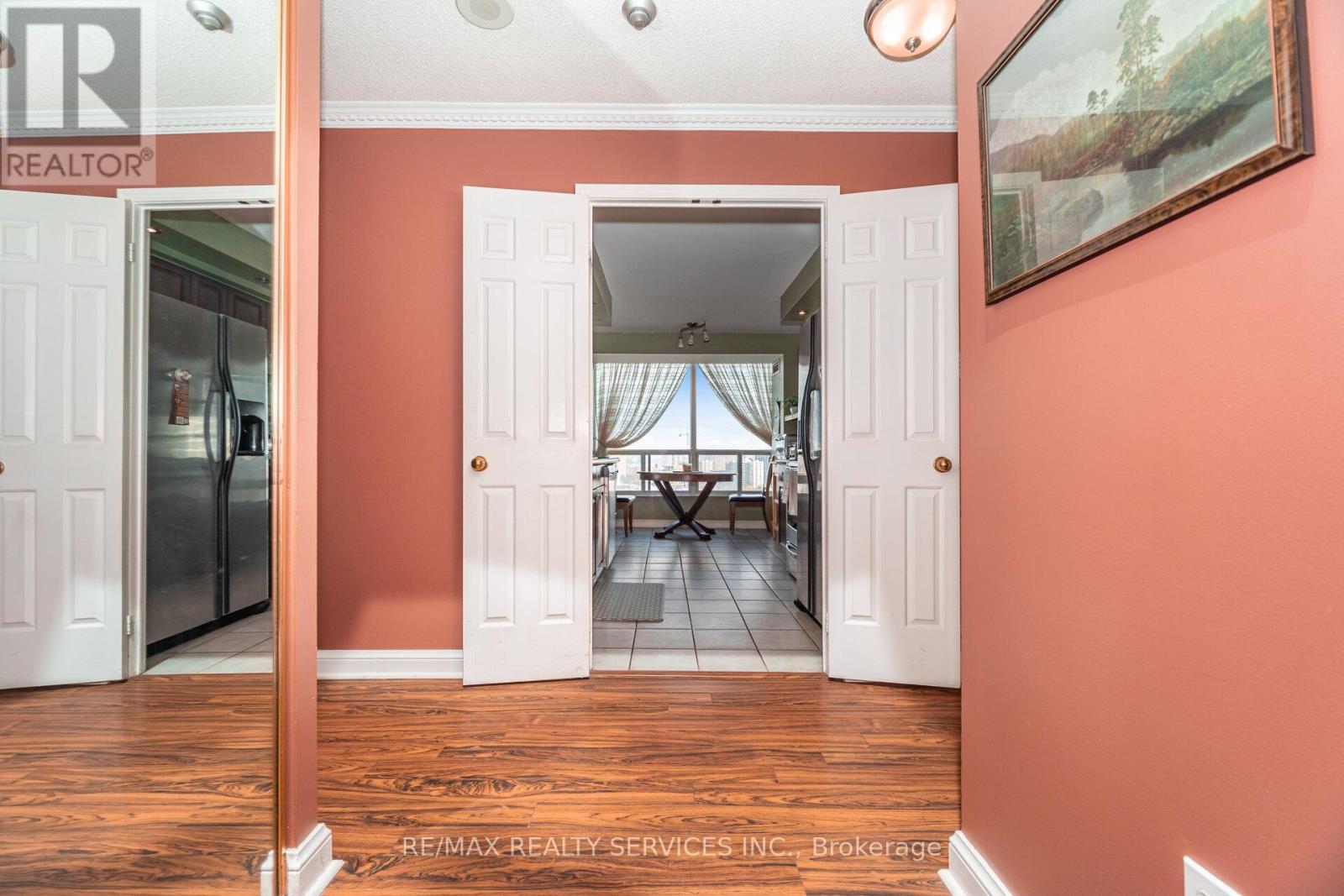 1502 - 22 Hanover Road, Brampton, Ontario  L6S 5K7 - Photo 6 - W12785336