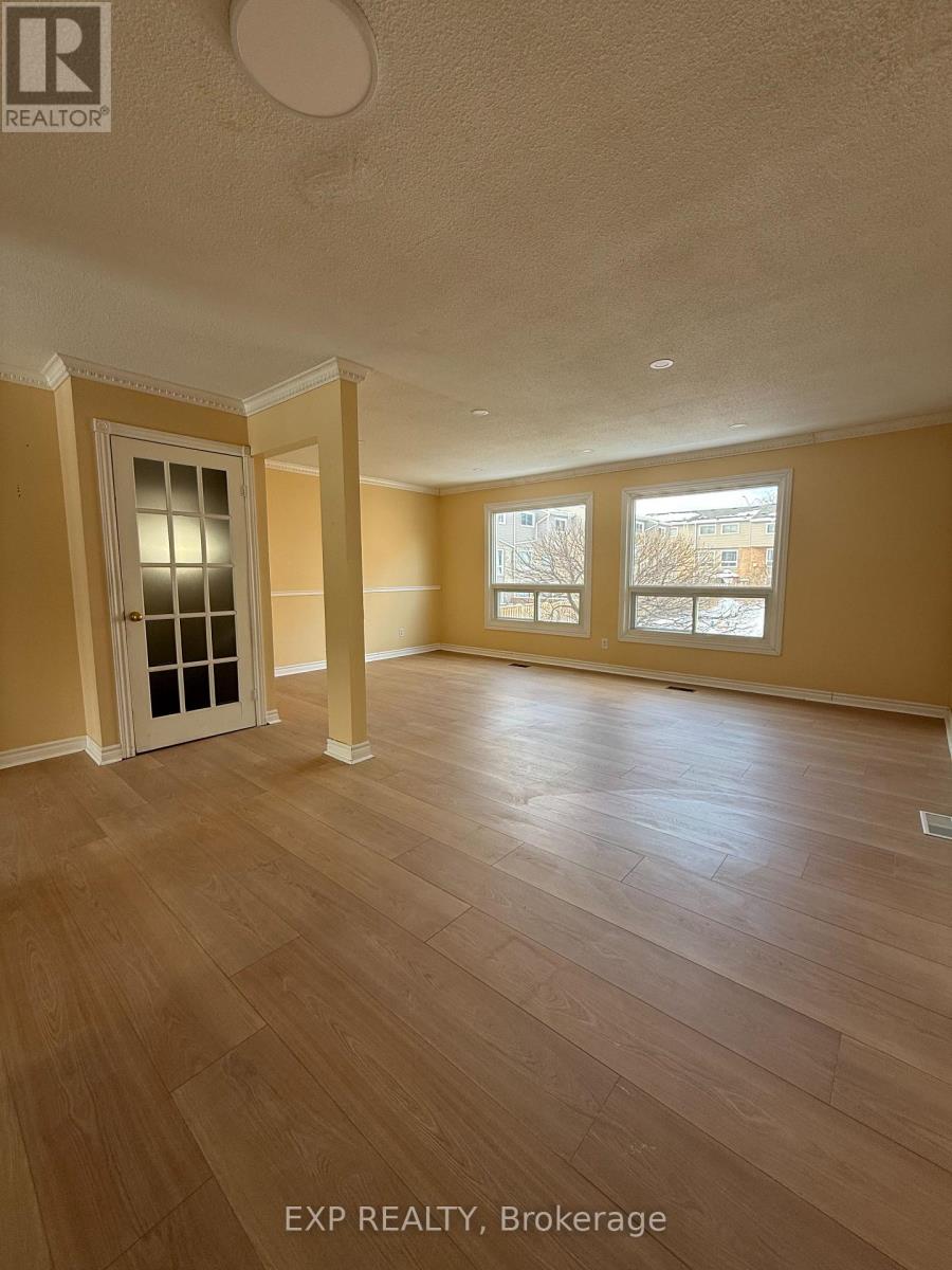 31 - 2050 Upper Middle Road, Burlington, Ontario  L7P 3R9 - Photo 3 - W12785342