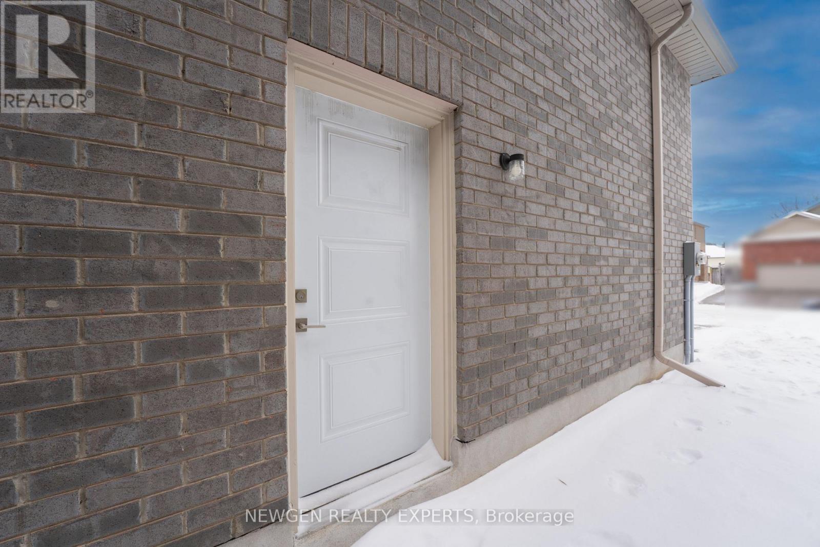11 Peterson Street, Blandford-Blenheim, Ontario  N0J 1G0 - Photo 10 - X12785262