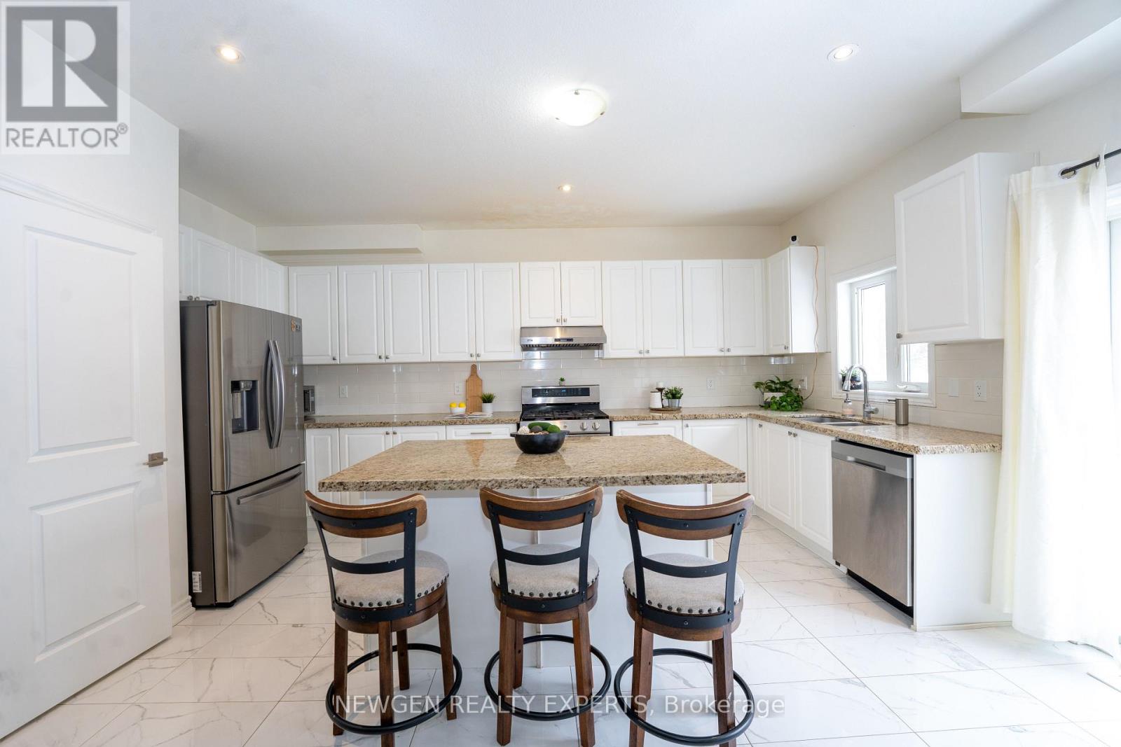 11 Peterson Street, Blandford-Blenheim, Ontario  N0J 1G0 - Photo 16 - X12785262