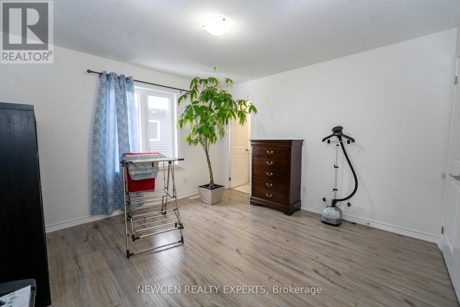 11 Peterson Street, Blandford-Blenheim, Ontario  N0J 1G0 - Photo 38 - X12785262