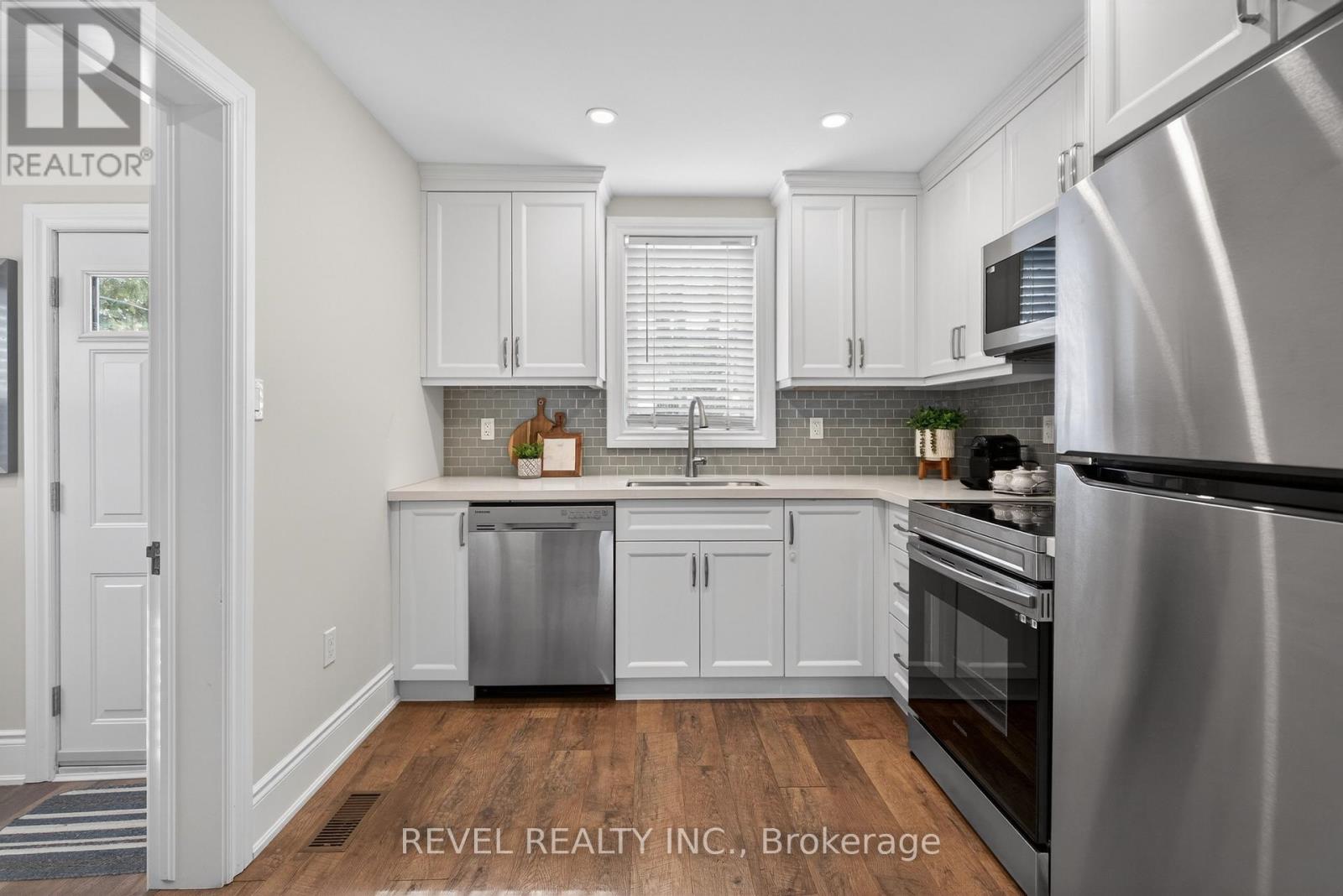 161 Connaught Avenue N, Hamilton, Ontario  L8L 6Z4 - Photo 12 - X12785320