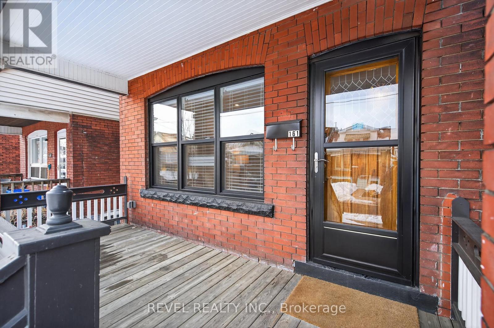 161 Connaught Avenue N, Hamilton, Ontario  L8L 6Z4 - Photo 2 - X12785320