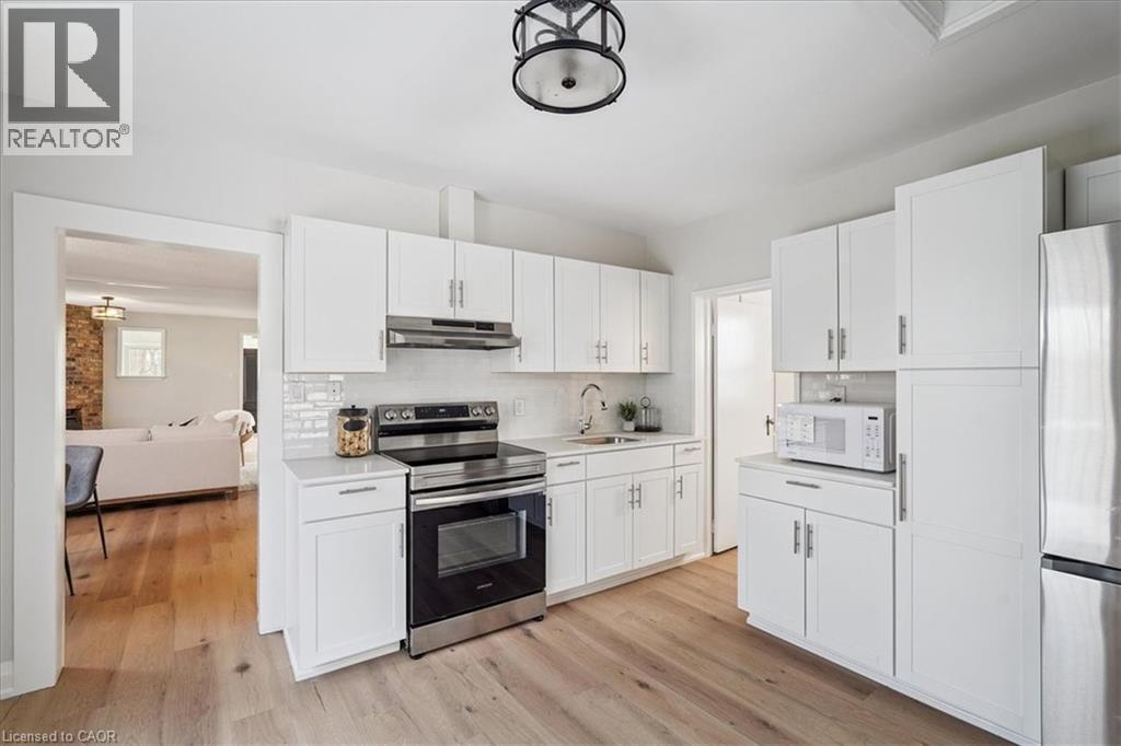 135 Deane Avenue, Oakville, Ontario  L6K 1N2 - Photo 9 - 40804954