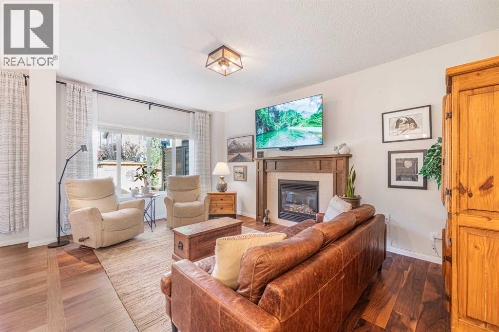 204 Paint Horse Drive, Cochrane, Alberta  T4C 0X1 - Photo 5 - A2286049