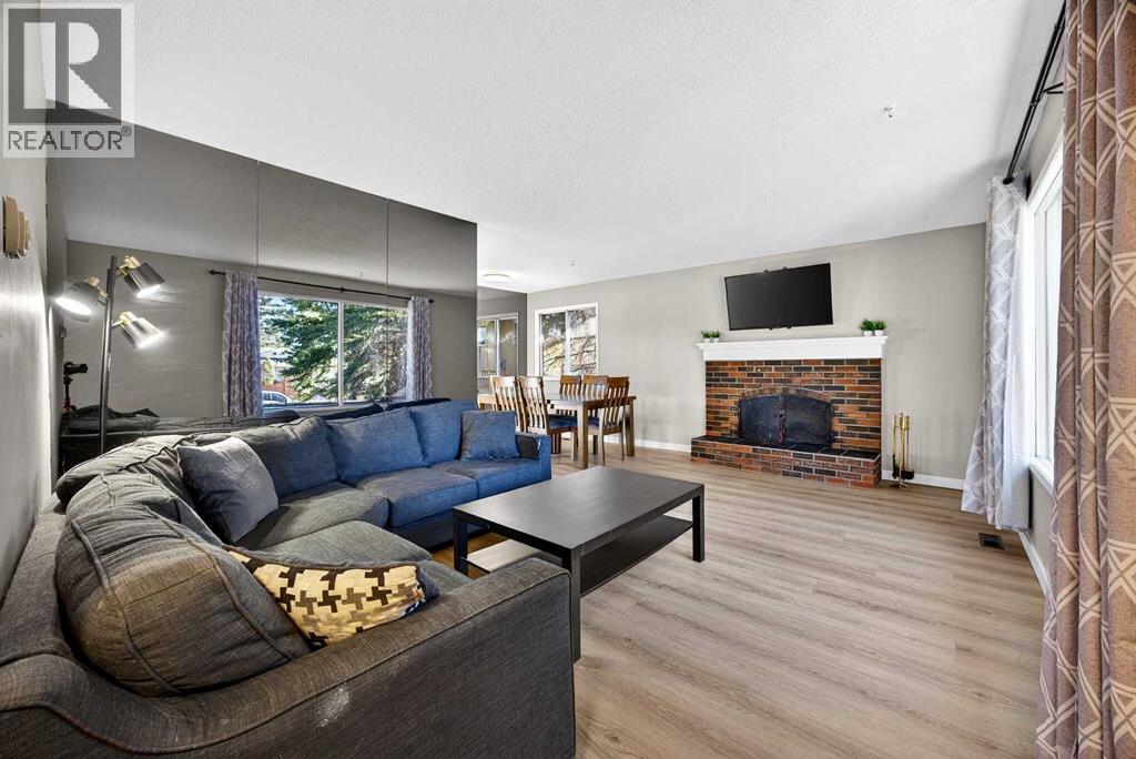 208 Silver Valley Rise Nw, Calgary, Alberta  T3B 4B2 - Photo 4 - A2285846