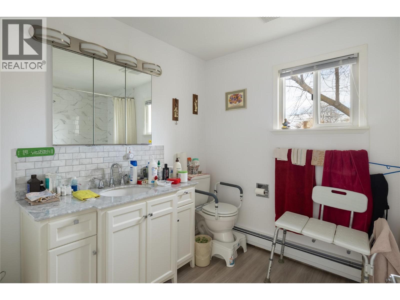 6292 Stickle Road, Vernon, British Columbia  V1B 3R2 - Photo 33 - 10375900