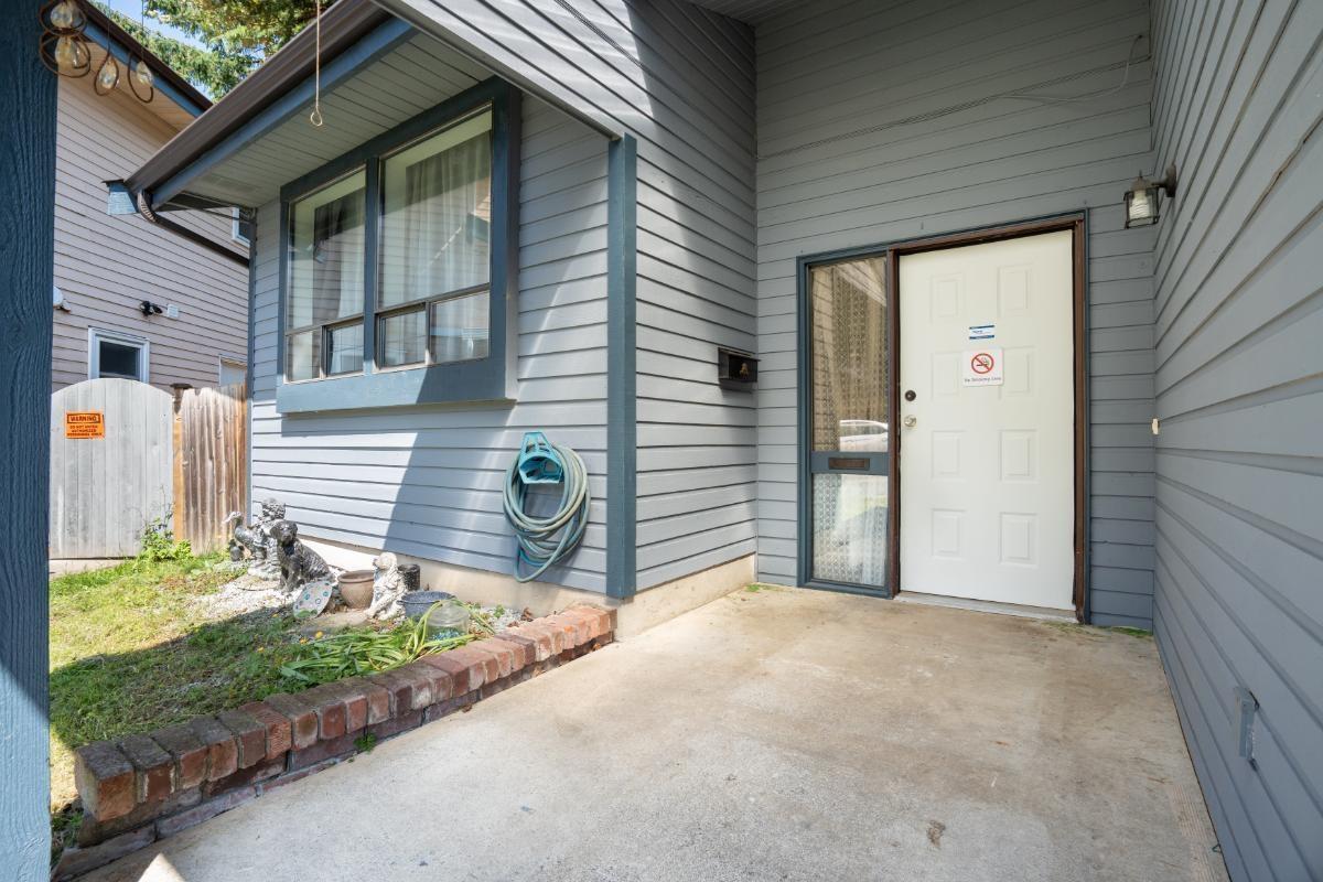 13363 65a Avenue, Surrey, British Columbia  V3W 8T2 - Photo 2 - R3088126