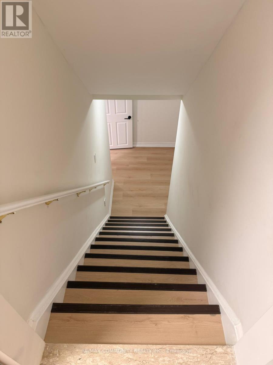 Bsmnt - 644 Blackwood Boulevard, Oshawa, Ontario  L1K 0G7 - Photo 2 - E12785378