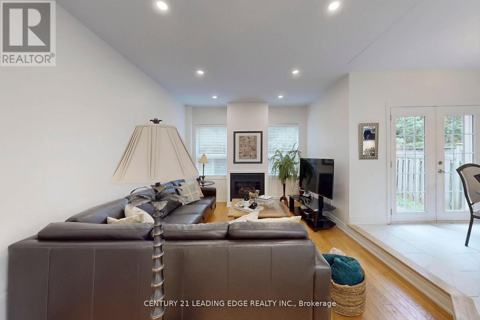 851 Hilton Boulevard, Newmarket, Ontario  L3X 2H7 - Photo 13 - N12785388