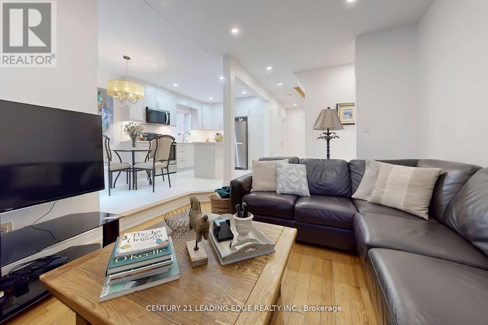 851 Hilton Boulevard, Newmarket, Ontario  L3X 2H7 - Photo 15 - N12785388