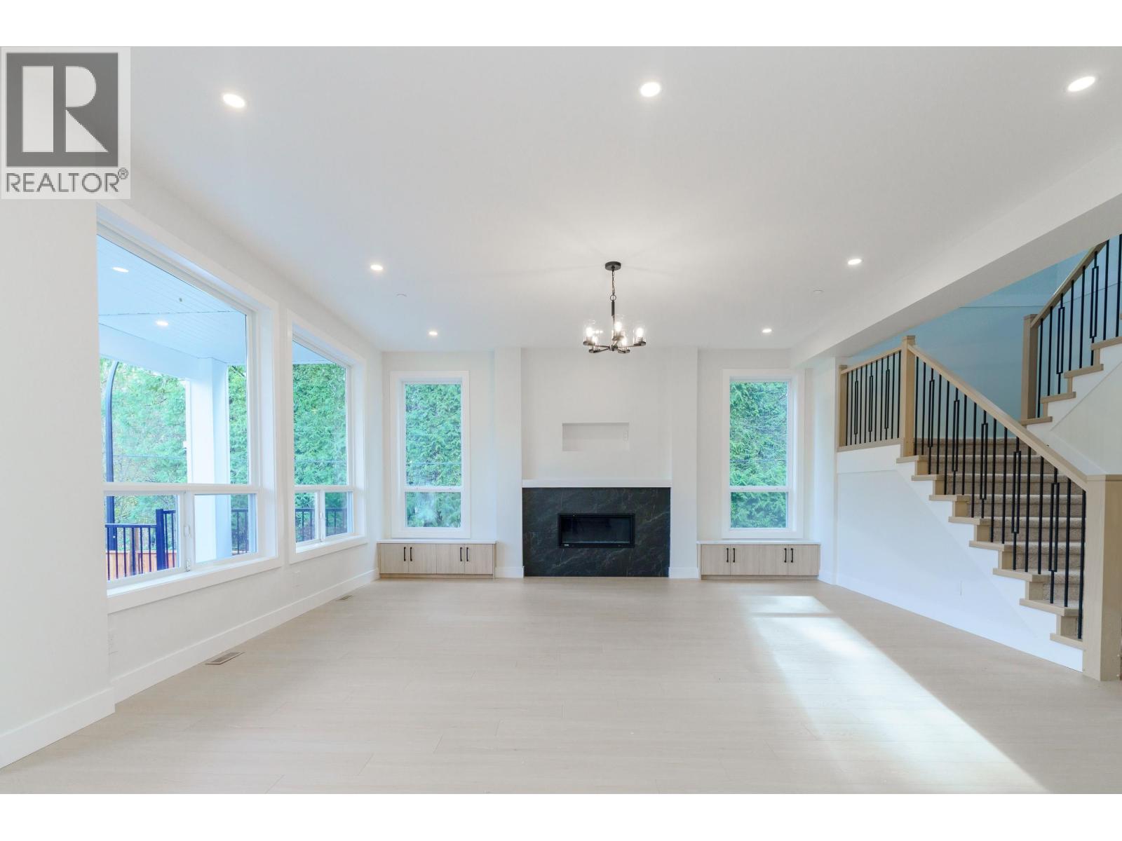 11002 243b Street, Maple Ridge, British Columbia  V2W 1H5 - Photo 2 - R3077938