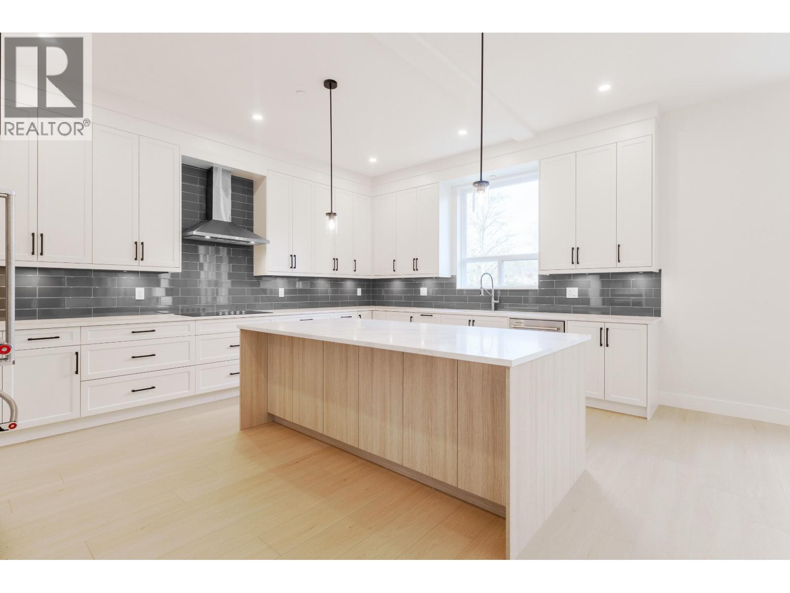 11002 243b Street, Maple Ridge, British Columbia  V2W 1H5 - Photo 4 - R3077938