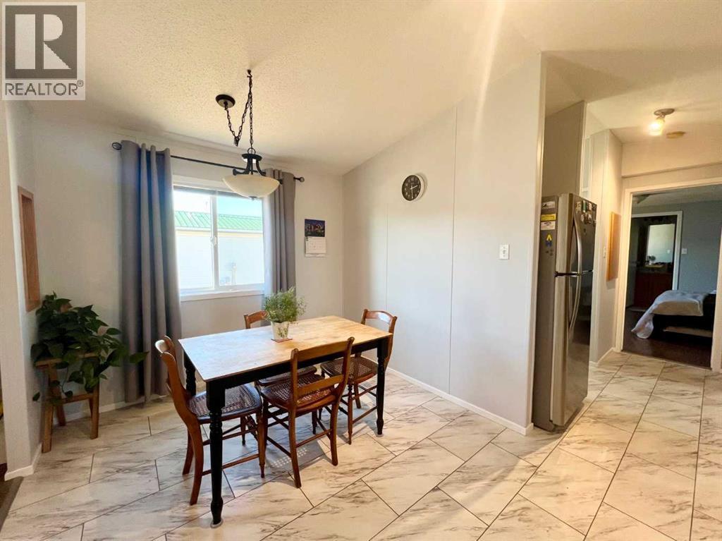 212 Cross, Acme, Alberta  T0M 0A0 - Photo 10 - A2285032