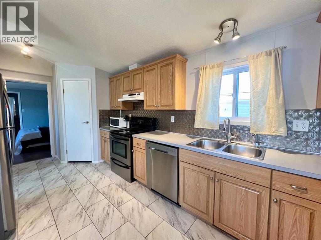 212 Cross, Acme, Alberta  T0M 0A0 - Photo 9 - A2285032