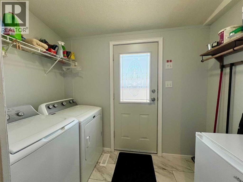 212 Cross, Acme, Alberta  T0M 0A0 - Photo 17 - A2285032