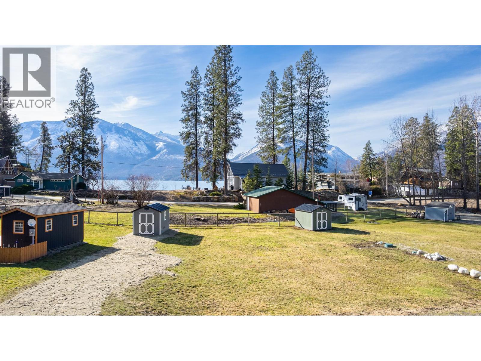 290 Laguna Crescent, Twin Bays, British Columbia  V0B 1A1 - Photo 2 - 10375321