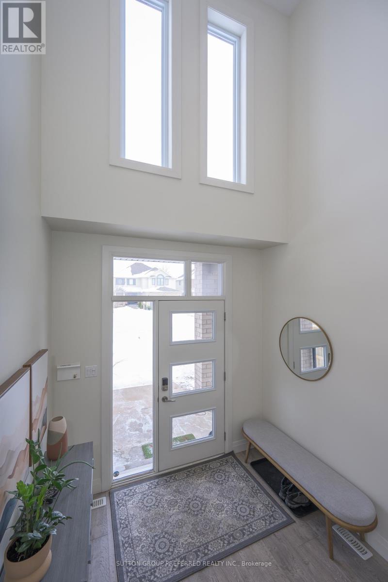 723 Apricot Drive, London South, Ontario  N6K 5A7 - Photo 11 - X12785416