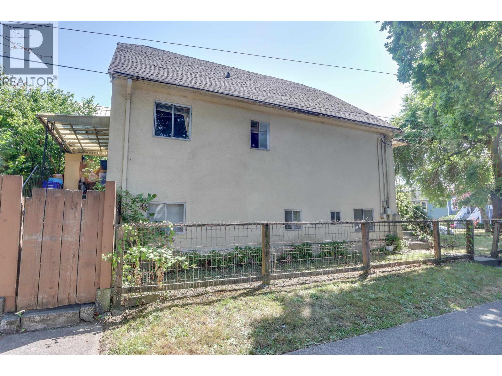 2305 Turner Street, Vancouver, British Columbia  V5L 2A6 - Photo 10 - R3089429