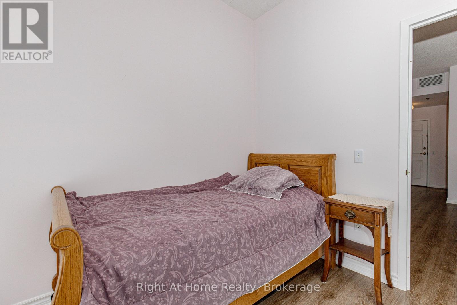 106 - 137 Martin Street, Milton, Ontario  L9T 5H4 - Photo 26 - W12785456