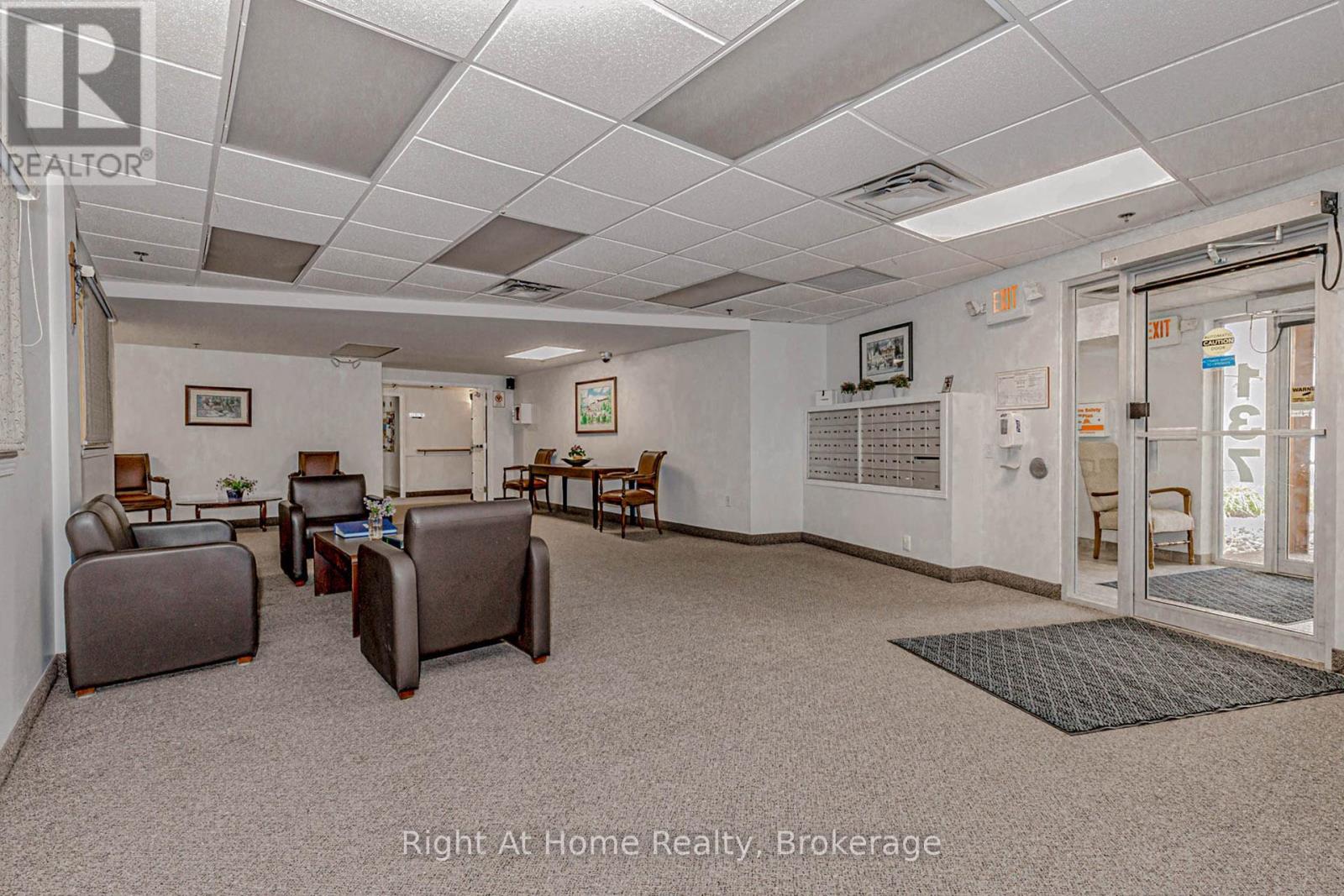 106 - 137 Martin Street, Milton, Ontario  L9T 5H4 - Photo 36 - W12785456