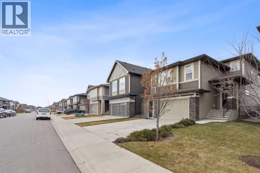 71 Mount Rae Heights, Okotoks, Alberta  T1S 0N7 - Photo 4 - A2286156
