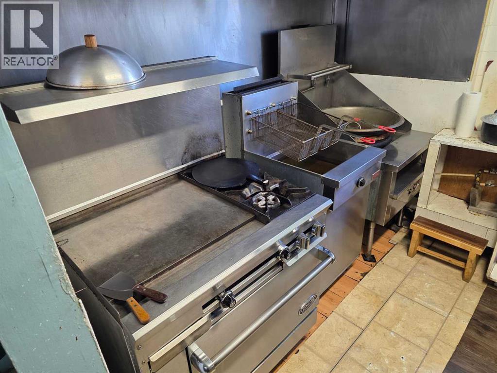 104 Centre Street, Enchant, Alberta  T0K 0V0 - Photo 12 - A2286167