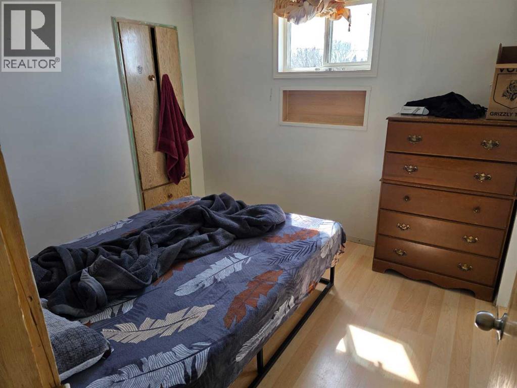 104 Centre Street, Enchant, Alberta  T0K 0V0 - Photo 17 - A2286167