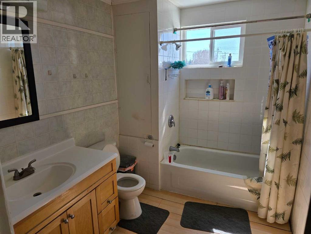 104 Centre Street, Enchant, Alberta  T0K 0V0 - Photo 21 - A2286167