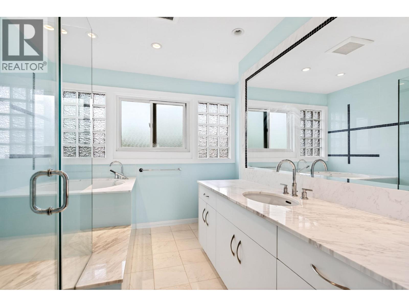 1563 W 59th Avenue, Vancouver, British Columbia  V6P 1Z1 - Photo 21 - R3089471