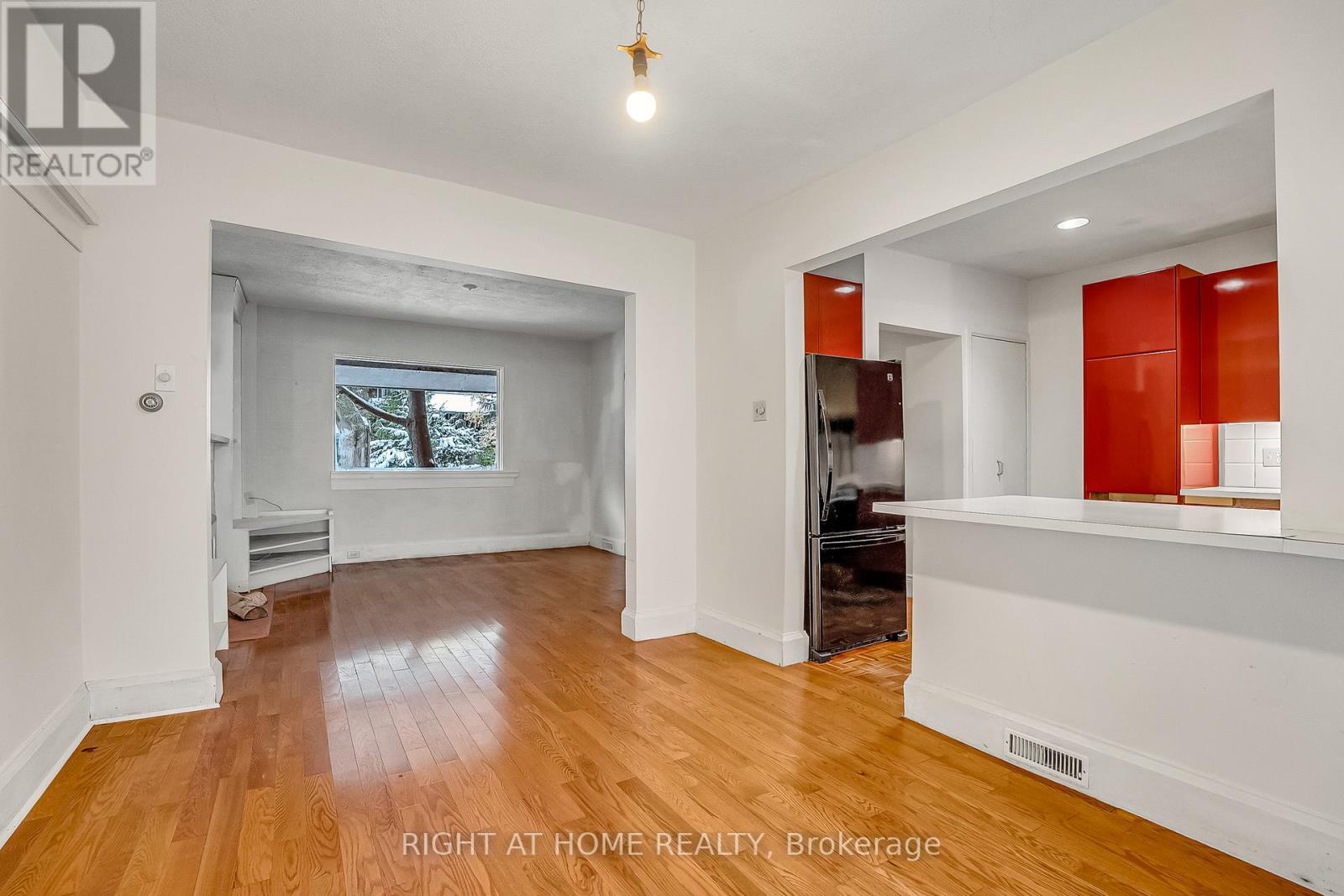 155 Neville Park Boulevard N, Toronto, Ontario  M4E 3P7 - Photo 10 - E12785400