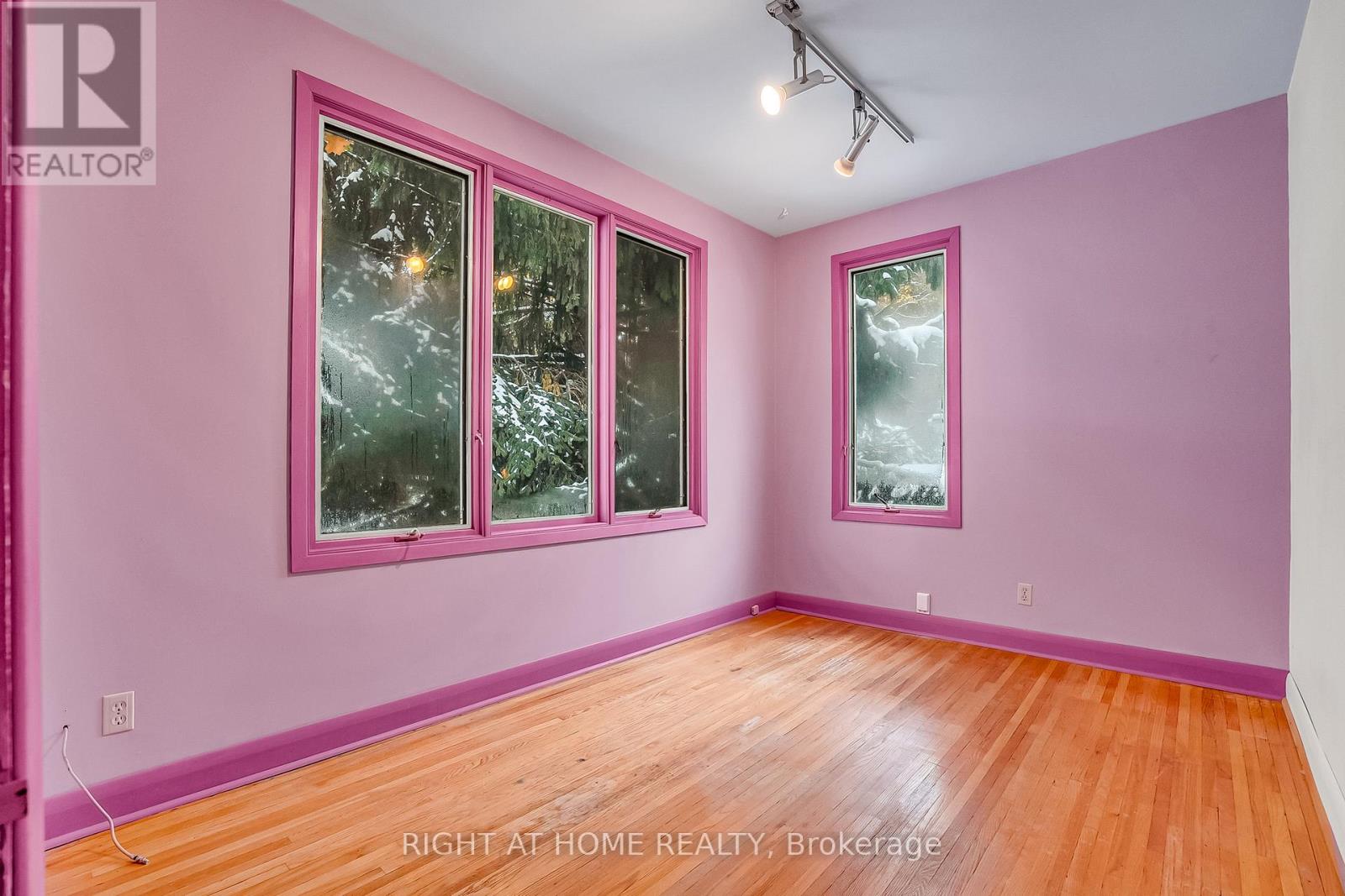 155 Neville Park Boulevard N, Toronto, Ontario  M4E 3P7 - Photo 22 - E12785400