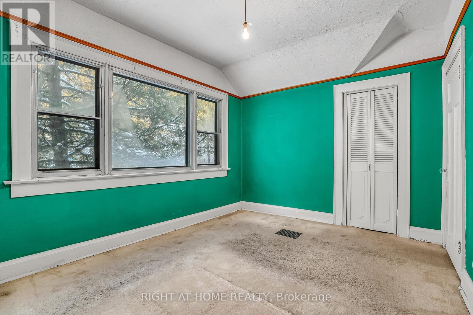 155 Neville Park Boulevard N, Toronto, Ontario  M4E 3P7 - Photo 27 - E12785400