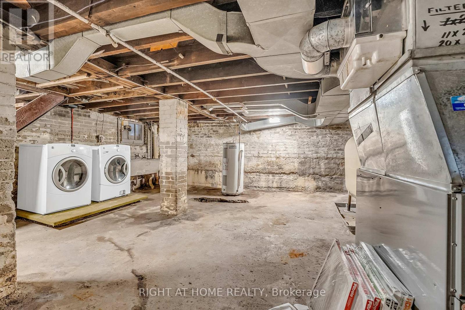 155 Neville Park Boulevard N, Toronto, Ontario  M4E 3P7 - Photo 29 - E12785400