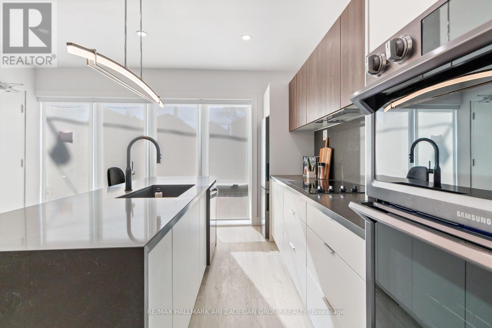 1 - 16 Minto Street, Toronto, Ontario  M4L 1B6 - Photo 10 - E12785410