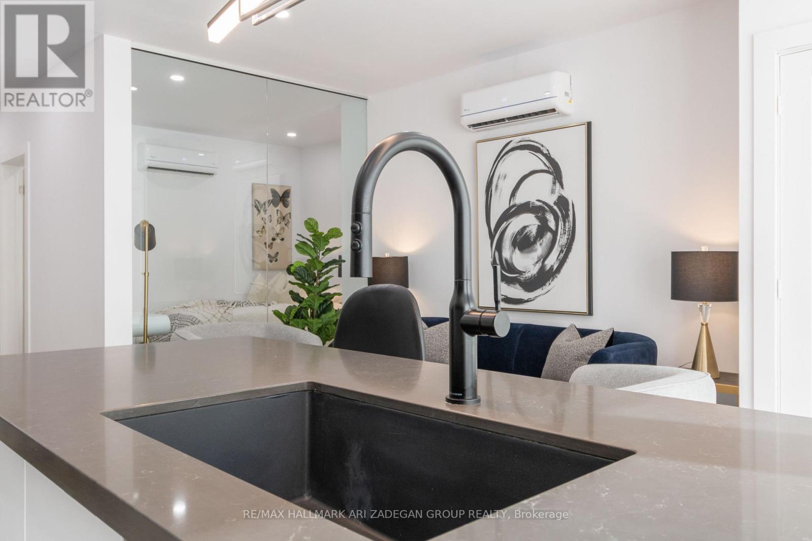 1 - 16 Minto Street, Toronto, Ontario  M4L 1B6 - Photo 12 - E12785410