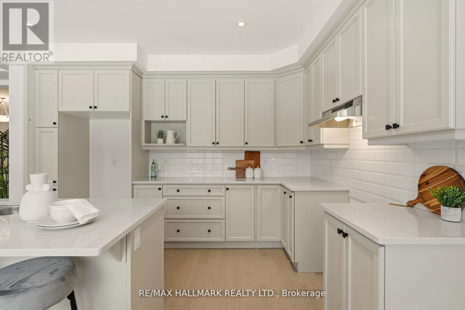 618 Newlove Street, Innisfil, Ontario  L9S 0S2 - Photo 22 - N12785458