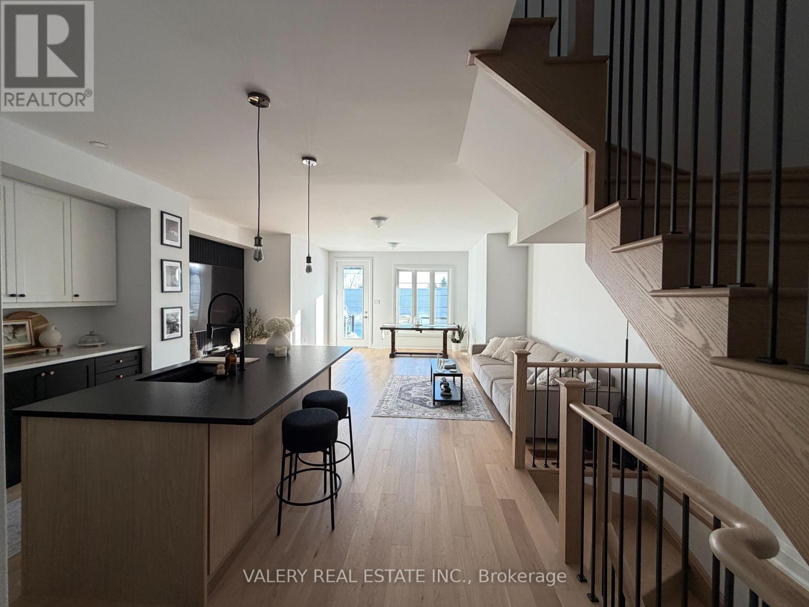 18 Kiernan Crescent N, New Tecumseth, Ontario  L9R 0V3 - Photo 7 - N12785464