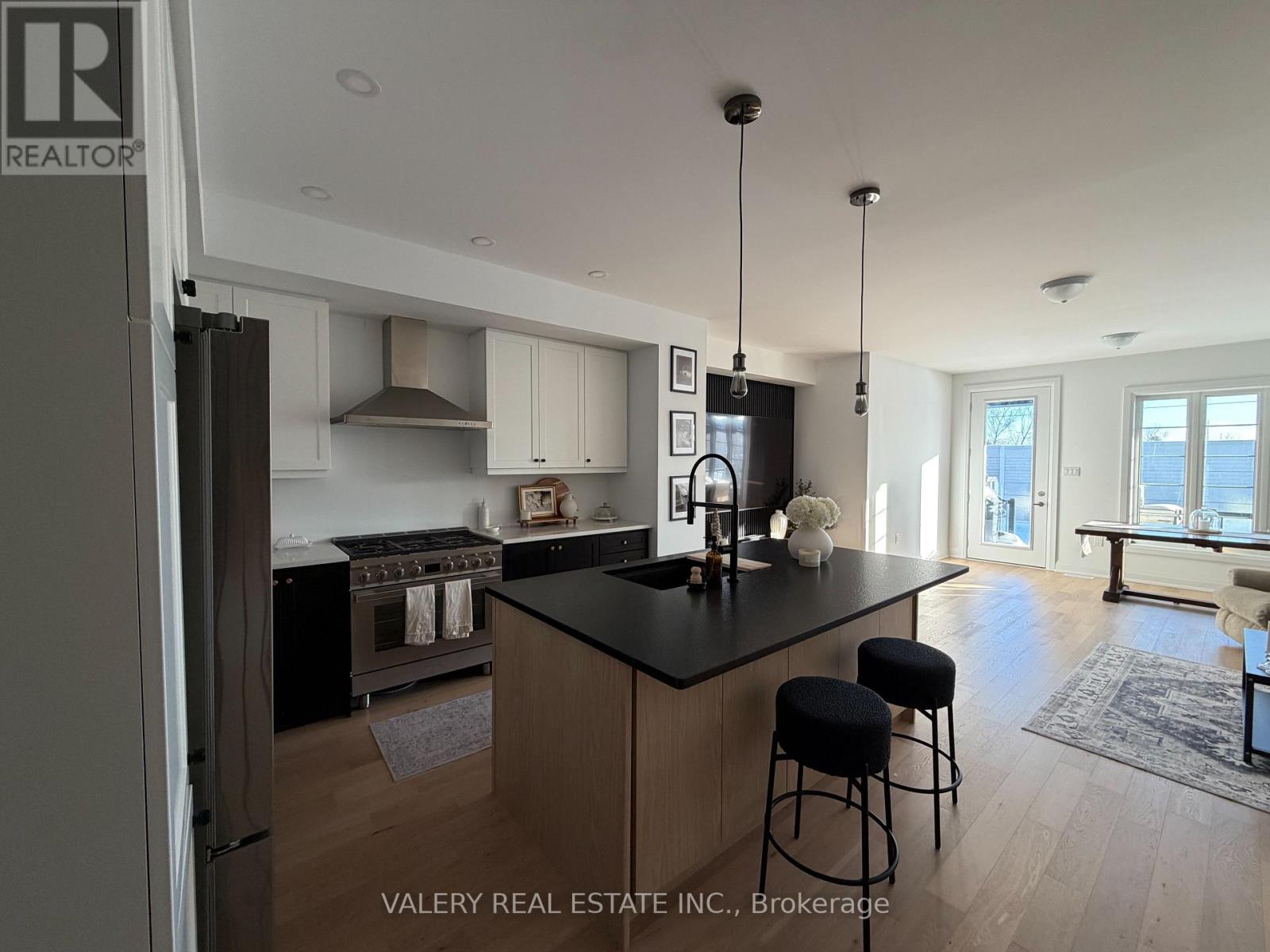 18 Kiernan Crescent N, New Tecumseth, Ontario  L9R 0V3 - Photo 8 - N12785464