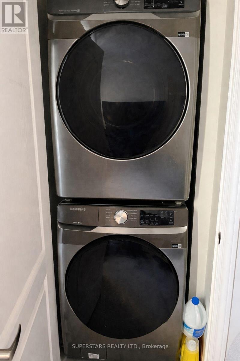 Coach - 4 Waterleaf Road, Markham, Ontario  L6B 1N9 - Photo 10 - N12785478