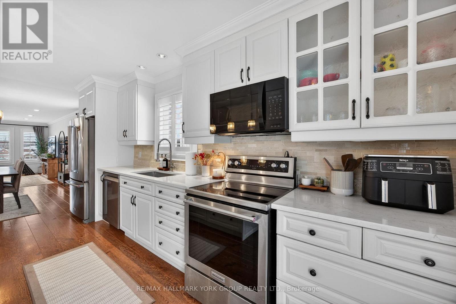 25 Forest Dale Drive, Barrie, Ontario  L4M 6M7 - Photo 17 - S12785408