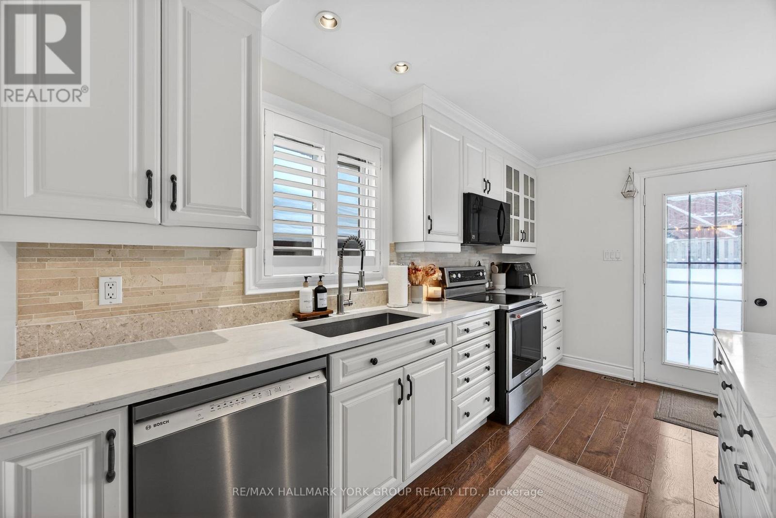 25 Forest Dale Drive, Barrie, Ontario  L4M 6M7 - Photo 23 - S12785408