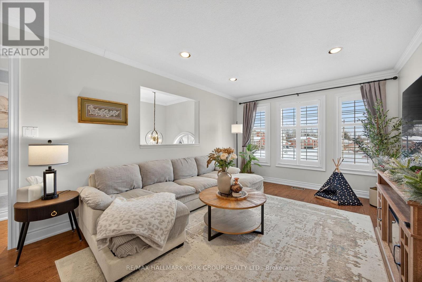 25 Forest Dale Drive, Barrie, Ontario  L4M 6M7 - Photo 5 - S12785408