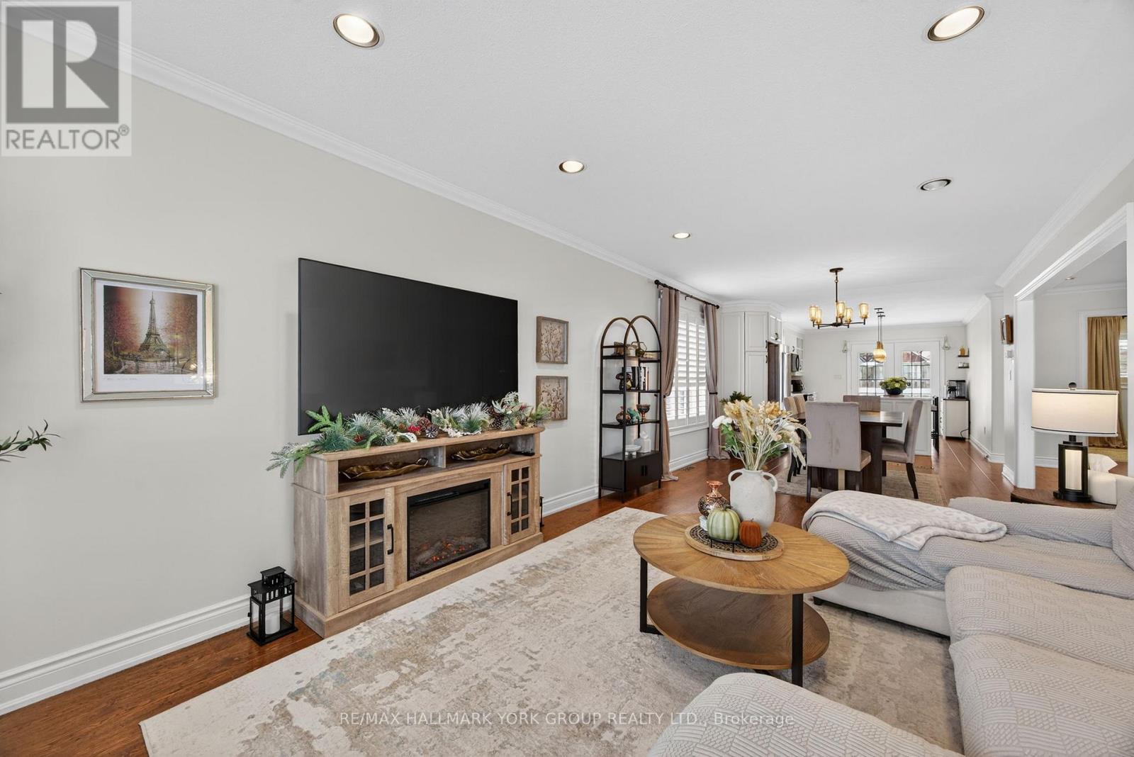 25 Forest Dale Drive, Barrie, Ontario  L4M 6M7 - Photo 6 - S12785408