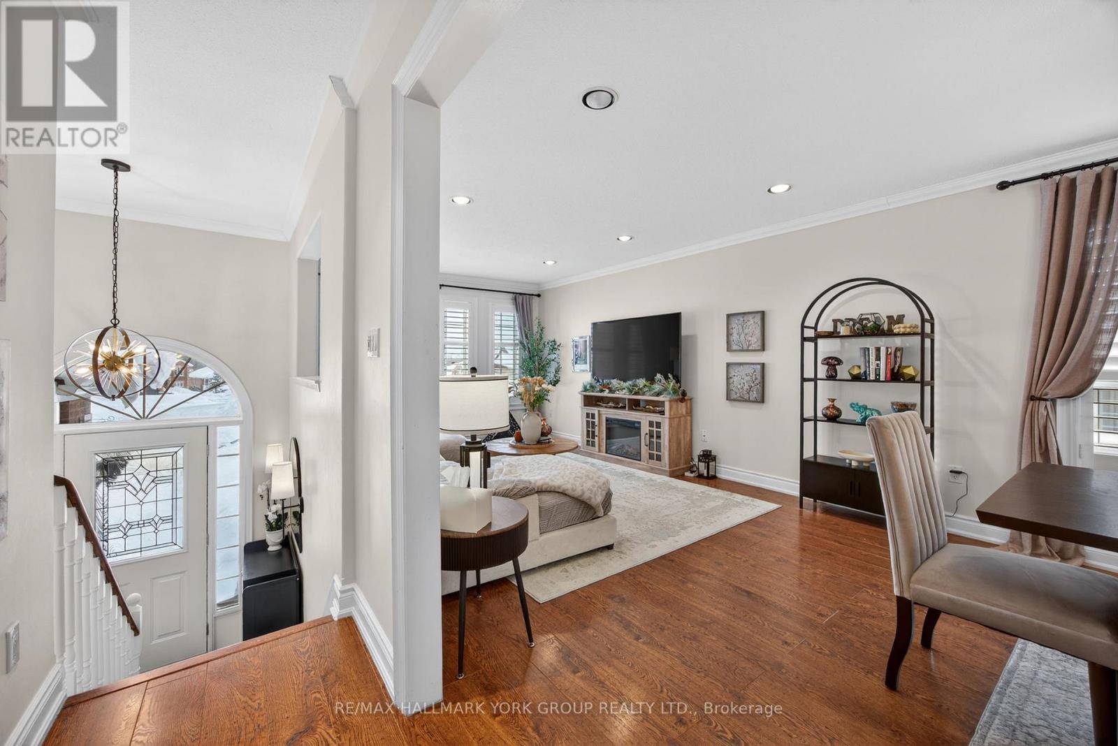 25 Forest Dale Drive, Barrie, Ontario  L4M 6M7 - Photo 7 - S12785408