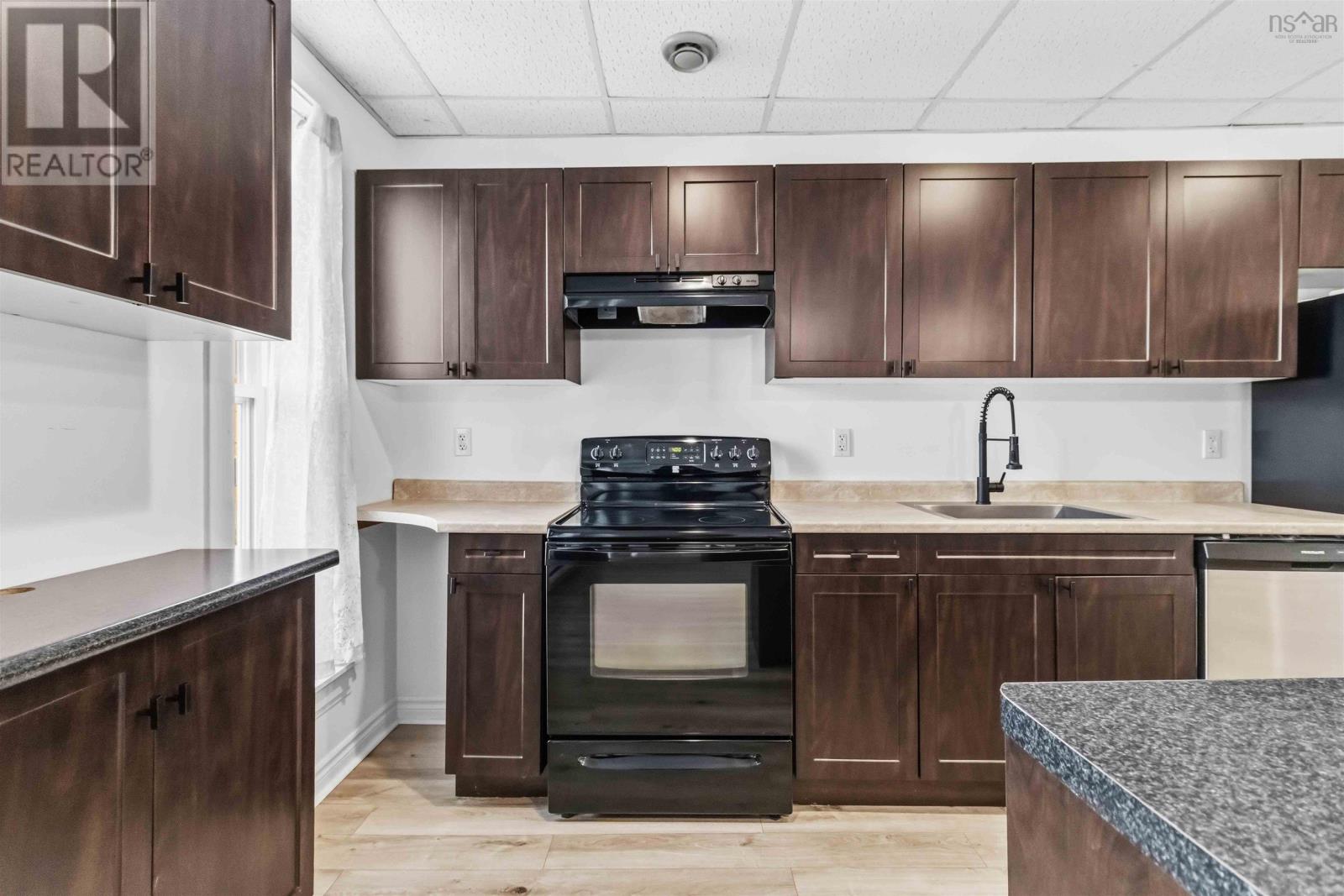 451-455 King Street, Bridgewater, Nova Scotia  B4V 1B2 - Photo 28 - 202602473