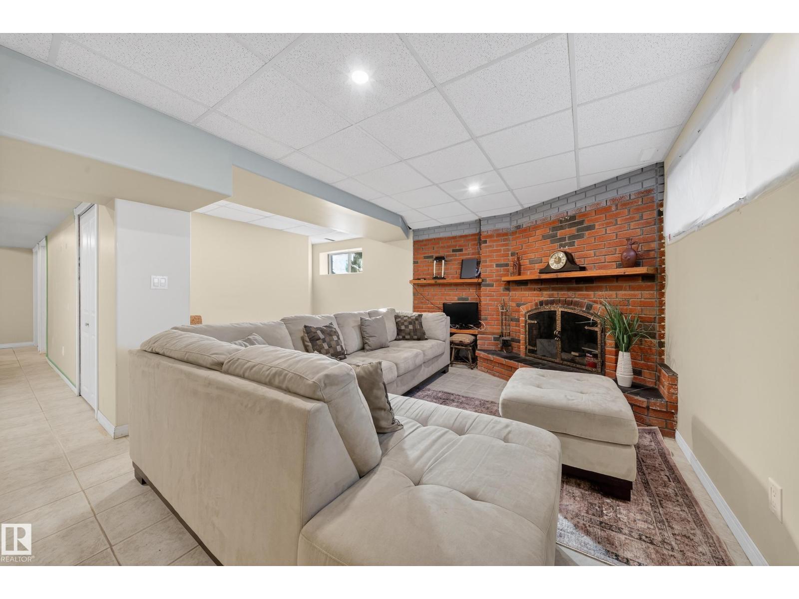 9521 109 Av Nw, Edmonton, Alberta  T5H 1C6 - Photo 53 - E4473363