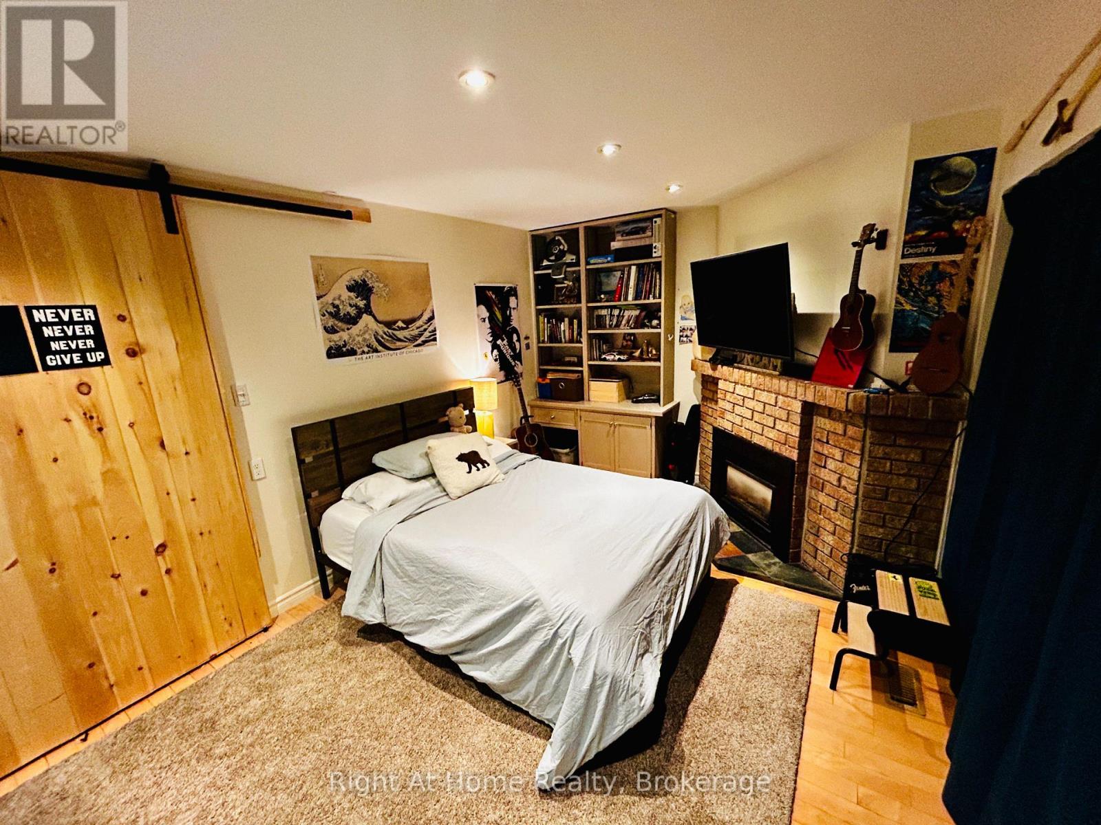 109 Brant Street, Oakville, Ontario  L6K 2Z7 - Photo 23 - W12785260