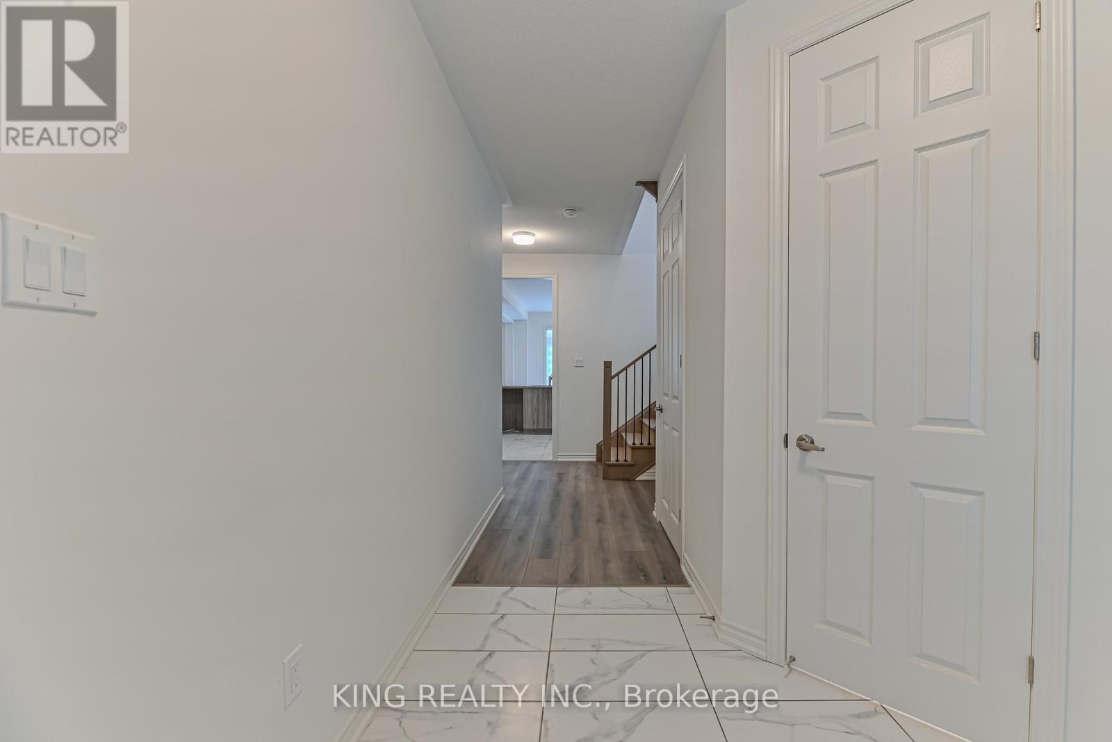 1123 Denton Drive, Cobourg, Ontario  K9A 4A1 - Photo 3 - X12785414