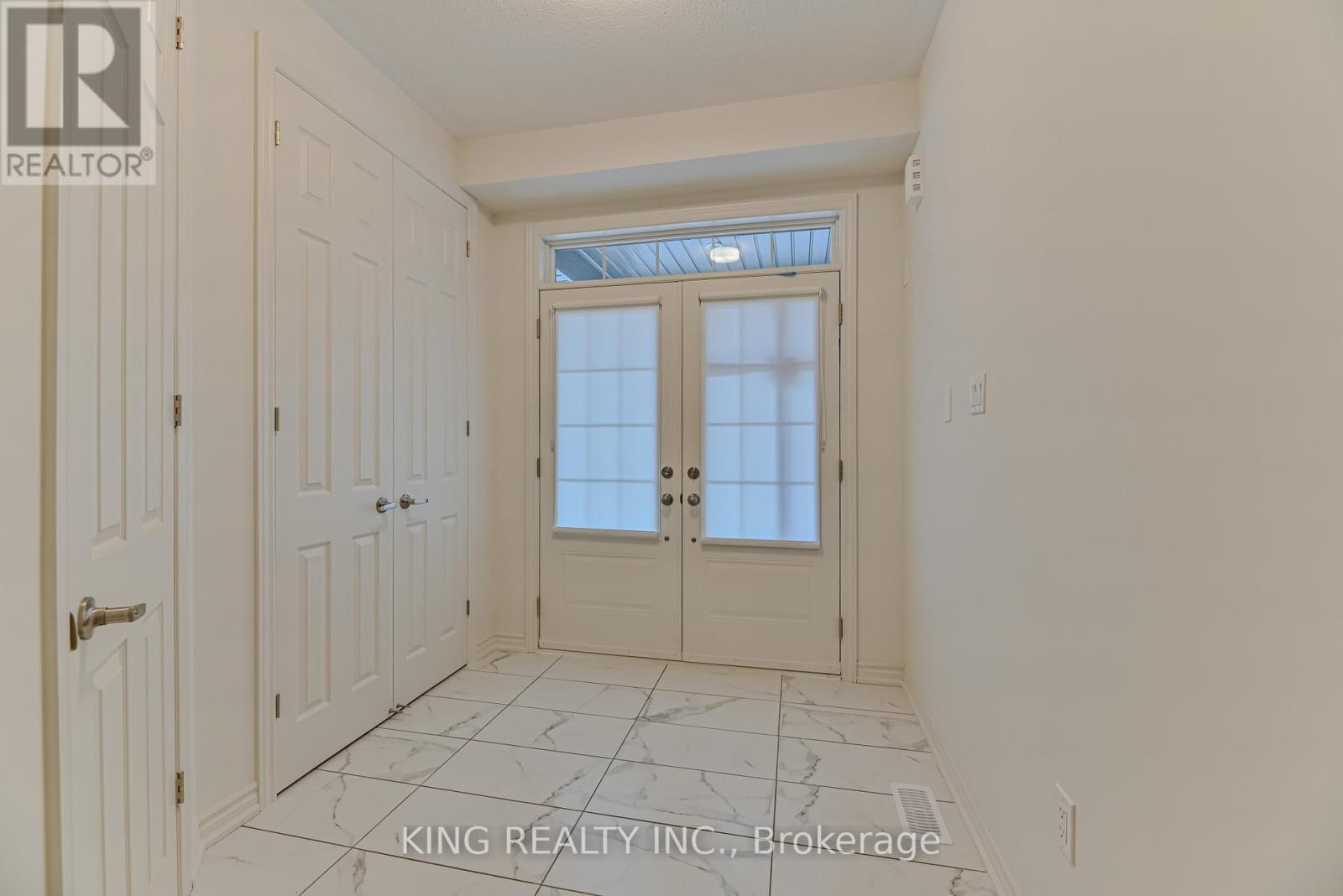 1123 Denton Drive, Cobourg, Ontario  K9A 4A1 - Photo 5 - X12785414